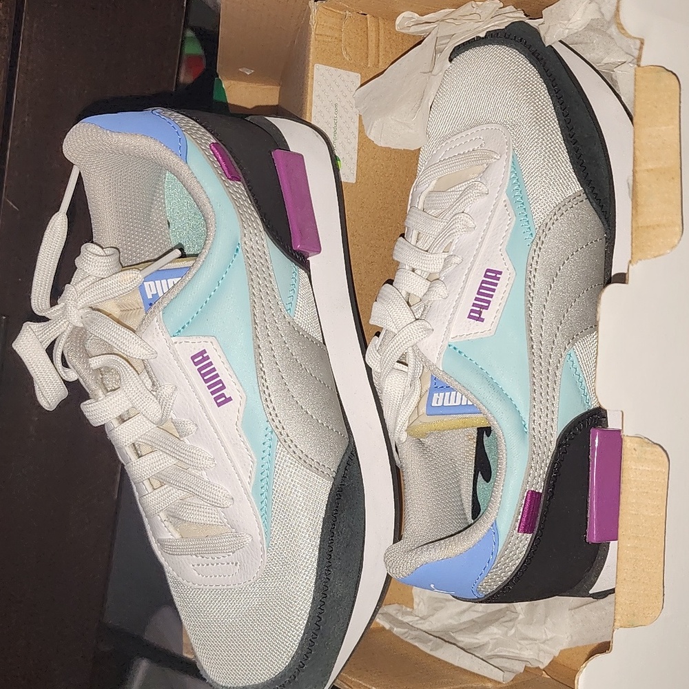 Puma Kids 5 5 5.5C Shoes future rider Girls